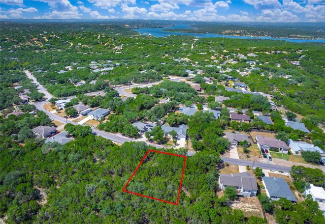 8001 Flintlock CIR, Lago Vista, TX 78645
