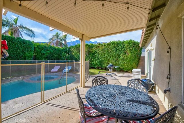 975 Alta Cresta, Palm Springs, CA 92262