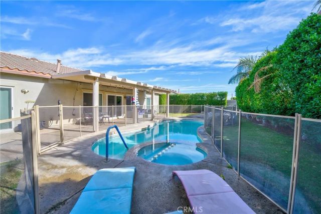 975 Alta Cresta, Palm Springs, CA 92262