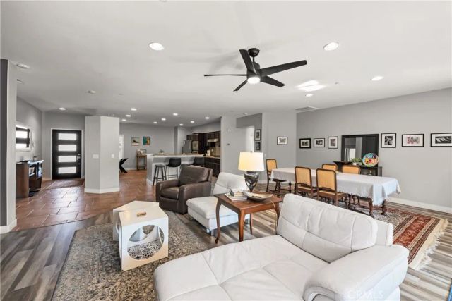 975 Alta Cresta, Palm Springs, CA 92262