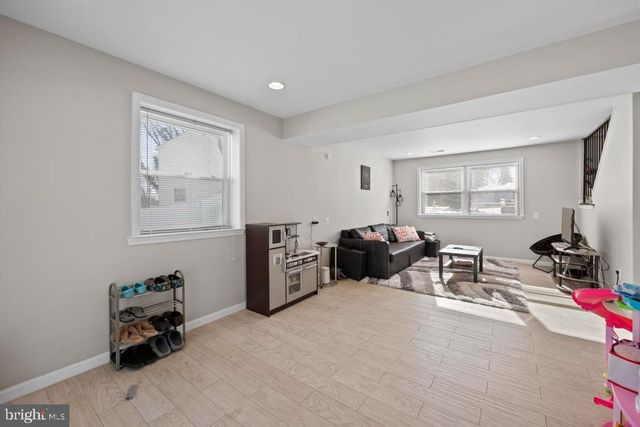 7504 TWINING CT, Hyattsville, MD 20785