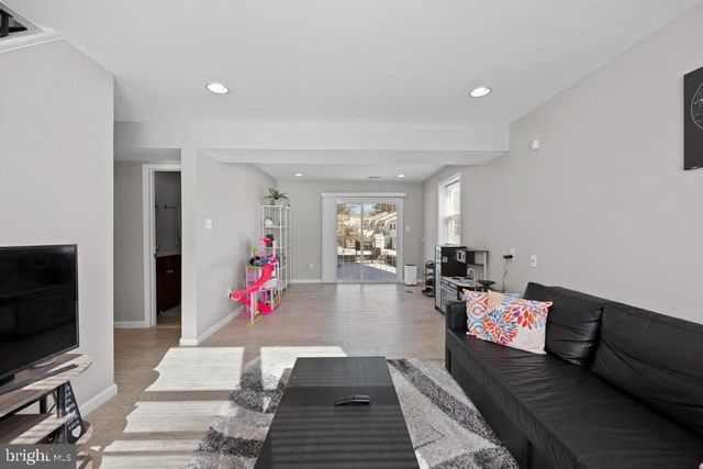 7504 TWINING CT, Hyattsville, MD 20785