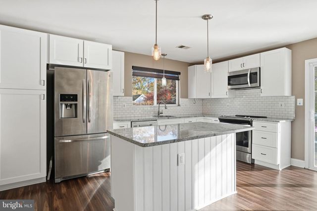 339 BEACH AVE, Pasadena, MD 21122