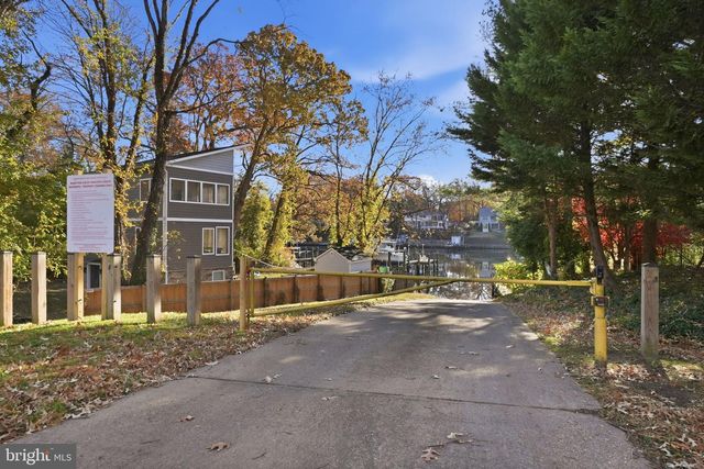 339 BEACH AVE, Pasadena, MD 21122