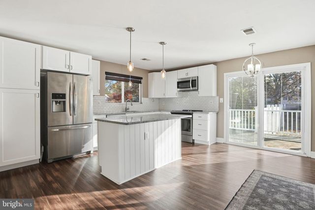 339 BEACH AVE, Pasadena, MD 21122