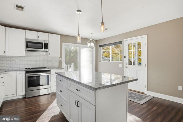 339 BEACH AVE, Pasadena, MD 21122