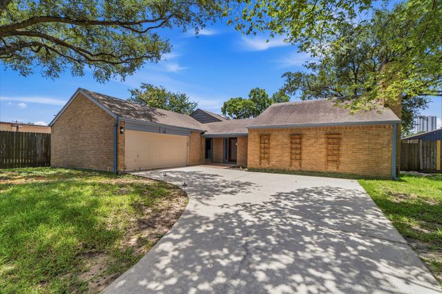 4330 Shady Springs Drive, Seabrook, TX 77586