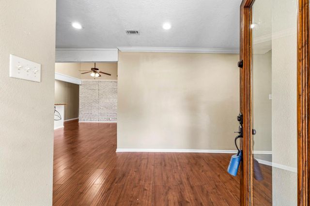 4330 Shady Springs Drive, Seabrook, TX 77586