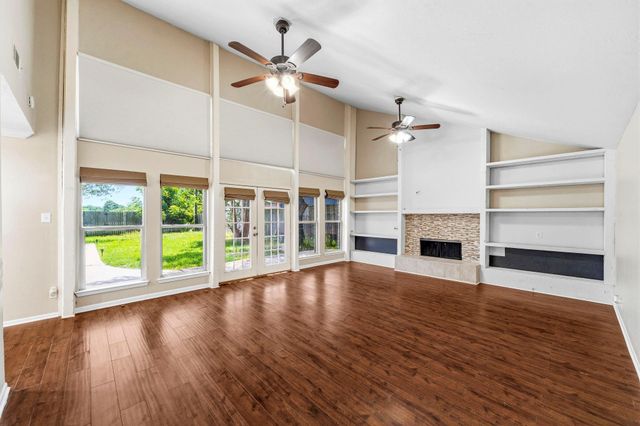 4330 Shady Springs Drive, Seabrook, TX 77586