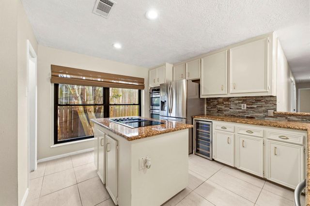 4330 Shady Springs Drive, Seabrook, TX 77586