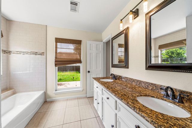 4330 Shady Springs Drive, Seabrook, TX 77586