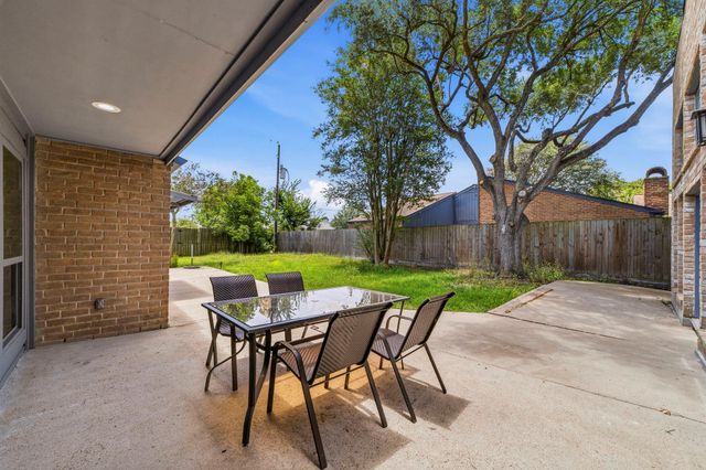 4330 Shady Springs Drive, Seabrook, TX 77586