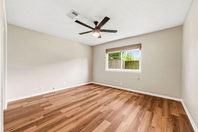 4330 Shady Springs Drive, Seabrook, TX 77586
