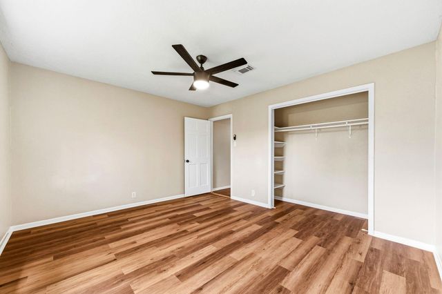 4330 Shady Springs Drive, Seabrook, TX 77586