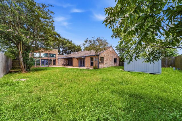 4330 Shady Springs Drive, Seabrook, TX 77586