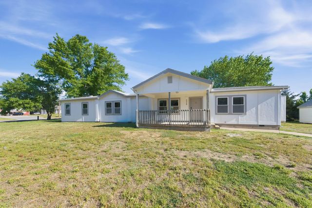 6068 S Seneca St, Wichita, KS 67217