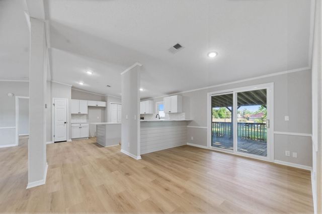 6068 S Seneca St, Wichita, KS 67217
