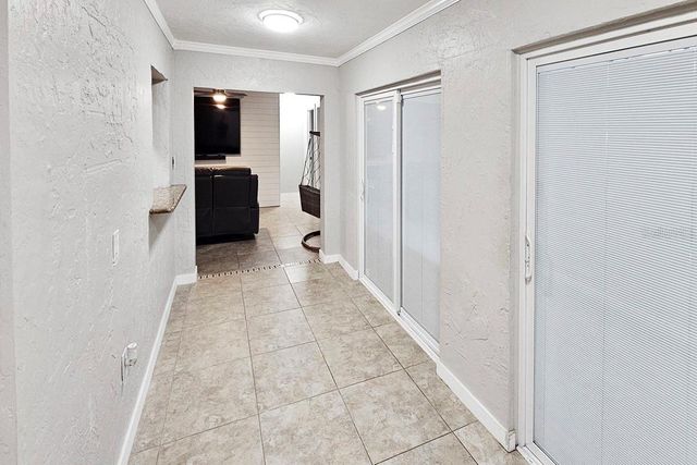 2490 HUFFTON CIRCLE, Sarasota, FL 34235