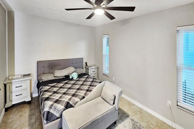 2490 HUFFTON CIRCLE, Sarasota, FL 34235