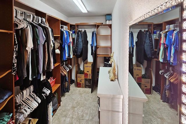 2490 HUFFTON CIRCLE, Sarasota, FL 34235