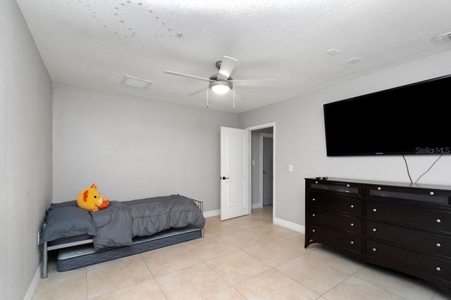 2490 HUFFTON CIRCLE, Sarasota, FL 34235