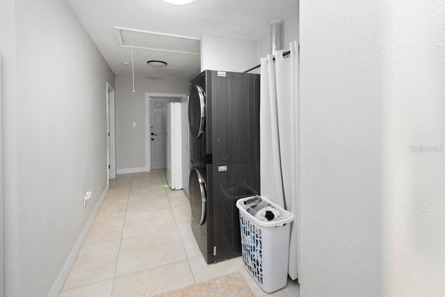 2490 HUFFTON CIRCLE, Sarasota, FL 34235