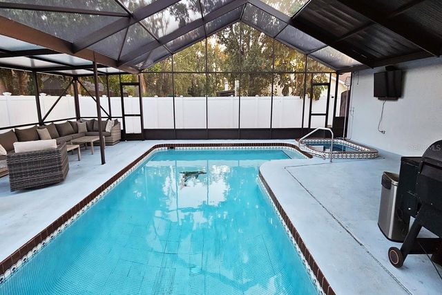 2490 HUFFTON CIRCLE, Sarasota, FL 34235