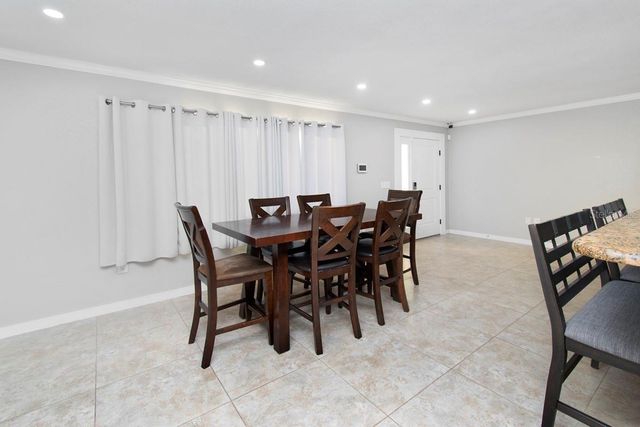 2490 HUFFTON CIRCLE, Sarasota, FL 34235