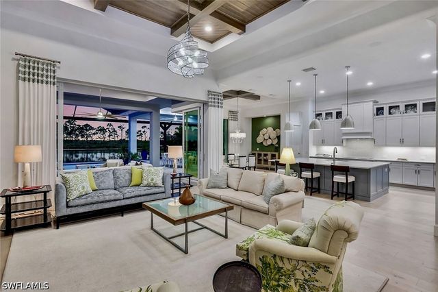 8859 Nevis WAY, Naples, FL 34112