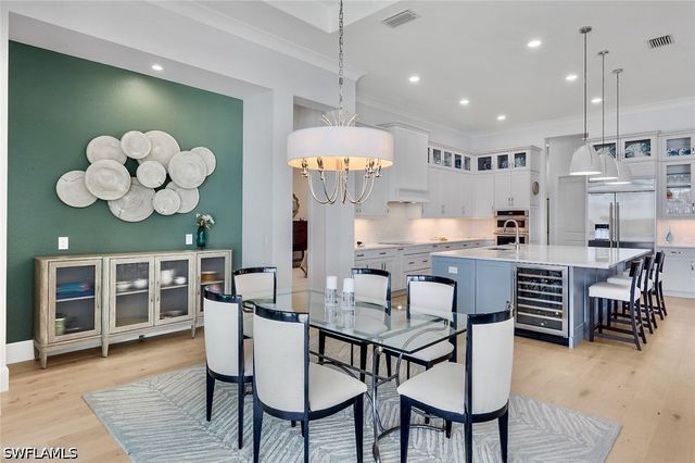 8859 Nevis WAY, Naples, FL 34112