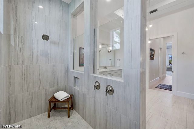 8859 Nevis WAY, Naples, FL 34112