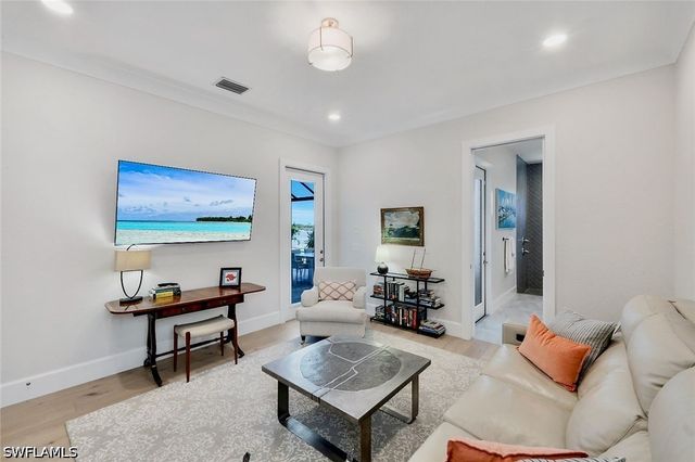 8859 Nevis WAY, Naples, FL 34112