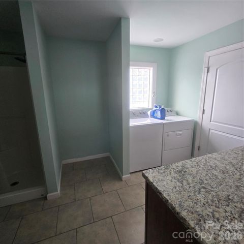 3972 S NC Hwy 127 Highway, Hickory, NC 28602
