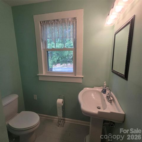 3972 S NC Hwy 127 Highway, Hickory, NC 28602
