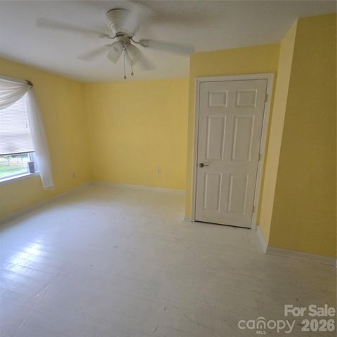 3972 S NC Hwy 127 Highway, Hickory, NC 28602
