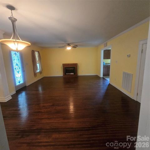 3972 S NC Hwy 127 Highway, Hickory, NC 28602