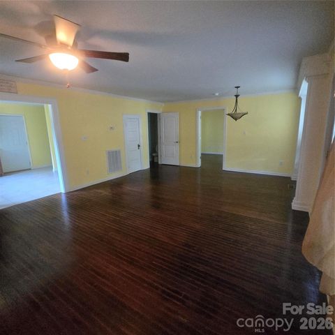 3972 S NC Hwy 127 Highway, Hickory, NC 28602