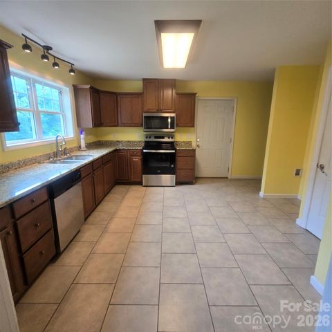 3972 S NC Hwy 127 Highway, Hickory, NC 28602