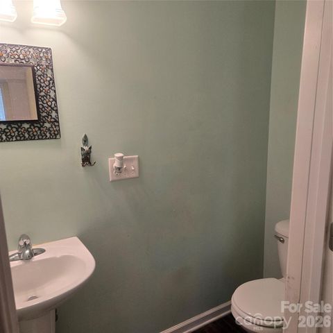 3972 S NC Hwy 127 Highway, Hickory, NC 28602