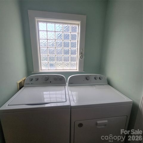 3972 S NC Hwy 127 Highway, Hickory, NC 28602