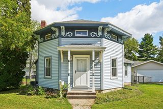 127 N Newcomb STREET, Whitewater, WI 53190