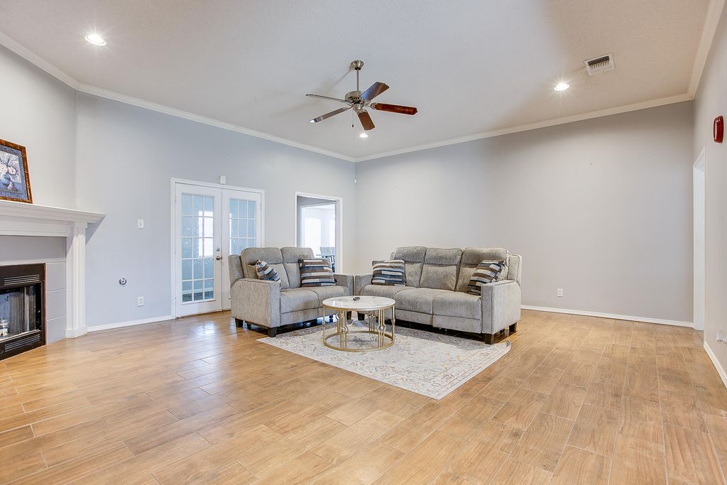 Image 11 of property listing at 4929 Royal Oak Drive, San Angelo, TX 76904