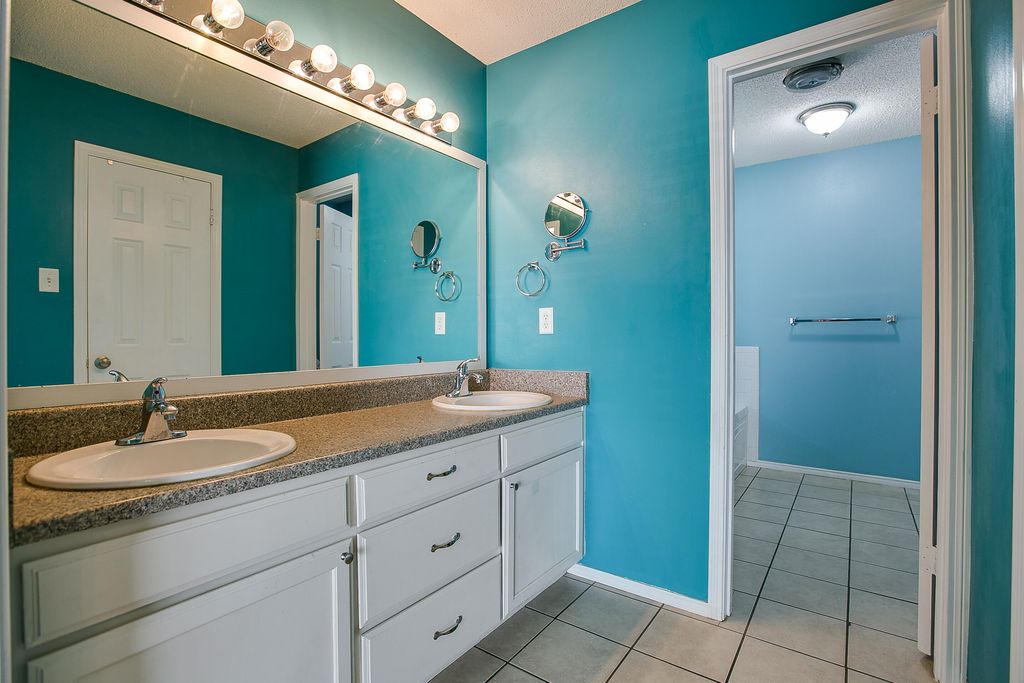 Image 23 of property listing at 4929 Royal Oak Drive, San Angelo, TX 76904