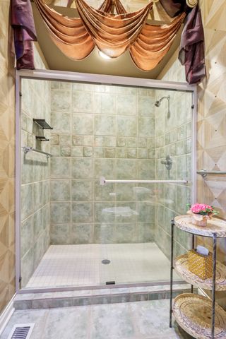 828 Royal Dublin Lane, Dyer, IN 46311