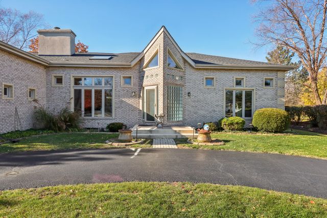 828 Royal Dublin Lane, Dyer, IN 46311