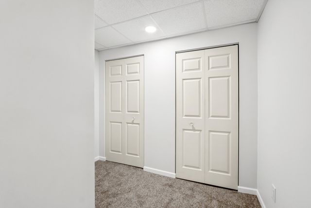 828 Royal Dublin Lane, Dyer, IN 46311