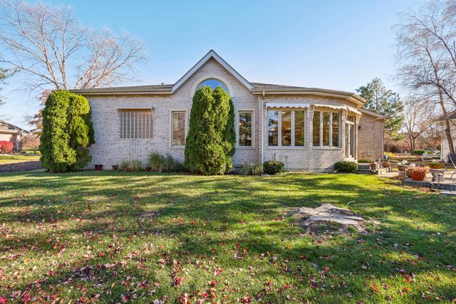 828 Royal Dublin Lane, Dyer, IN 46311