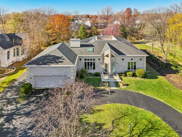 828 Royal Dublin Lane, Dyer, IN 46311