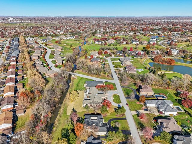 828 Royal Dublin Lane, Dyer, IN 46311