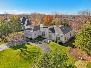 828 Royal Dublin Lane, Dyer, IN 46311